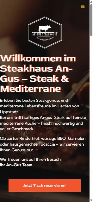 Smartphone-Ansicht der An-Gus-Website mit Restaurantlogo, Begrüßung und Button zur Tischreservierung.